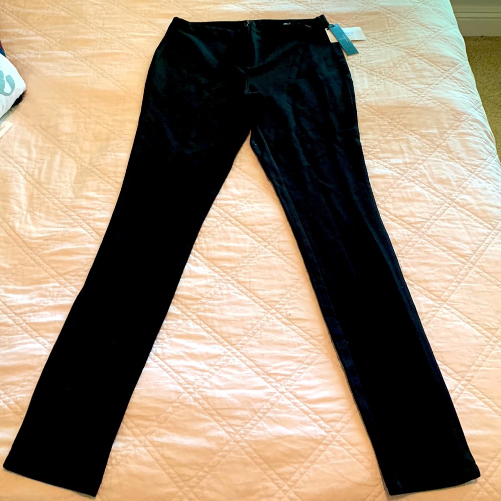 T Tahari XS black stretch leggings, brand new.